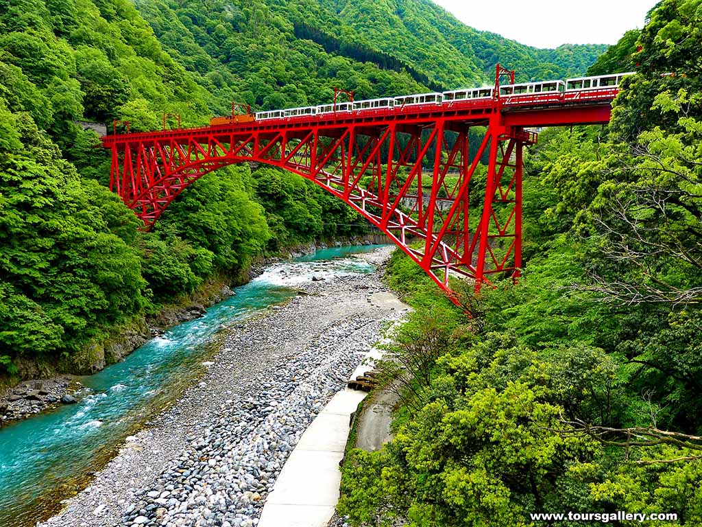 Kurobe Mountain Railway